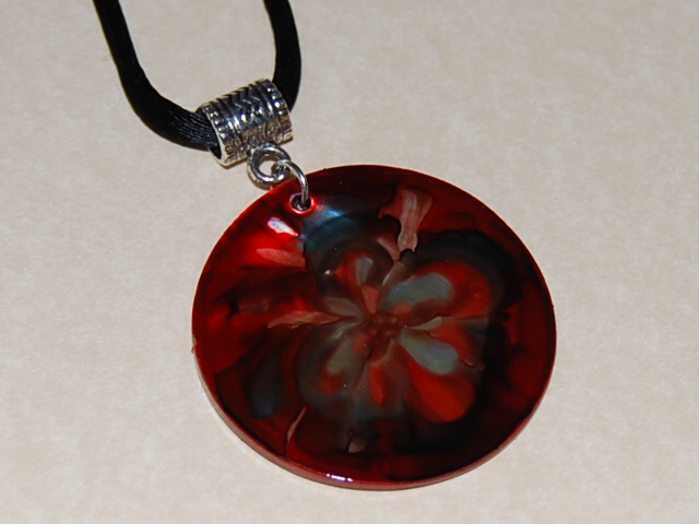 Small Red Flower Oyster Shell Pendant 